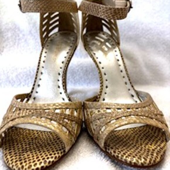 BCBG "Gylda" ankle strap heels in 'bone pearl multi snake' Size 8 - Picture 6 of 7